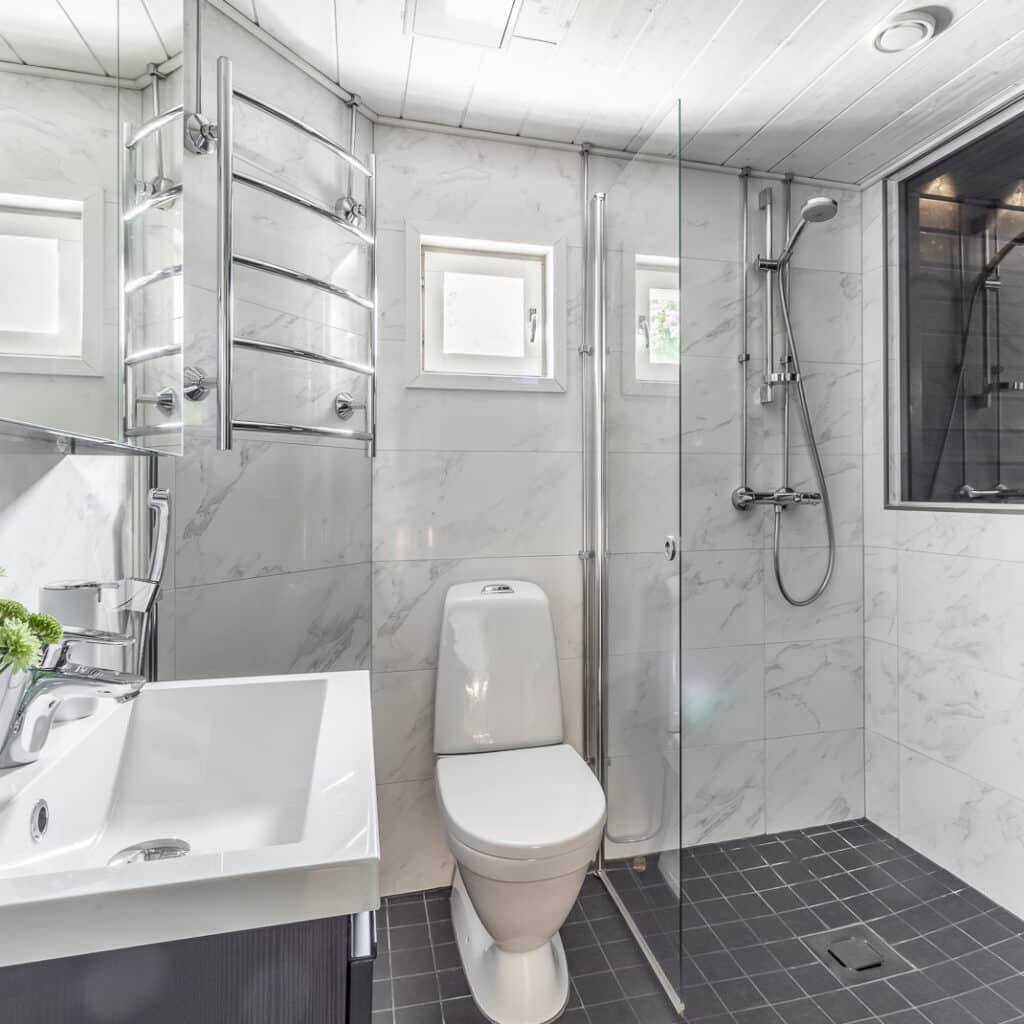 Kylpyhuoneremontti aidosti avaimet käteen