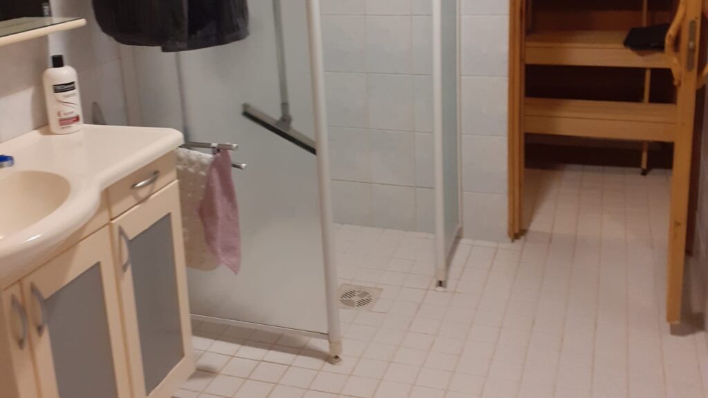 Mikä on kylpyhuoneen käyttöikä? Onko jo remontin aika?